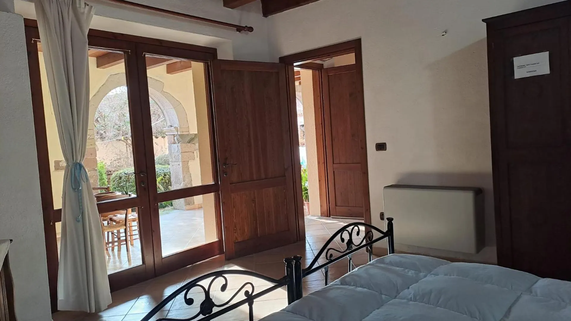 Bed & Breakfast B&B S'Omu Antiga Nureci Italy