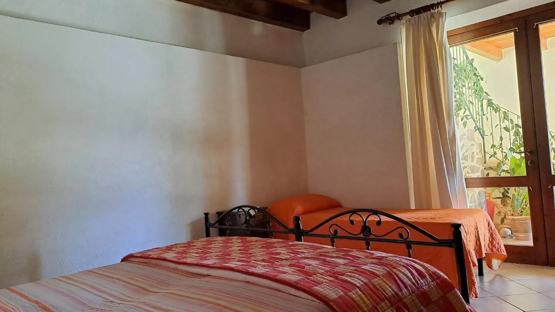 B&B S'Omu Antiga Nureci 0*,  Italy