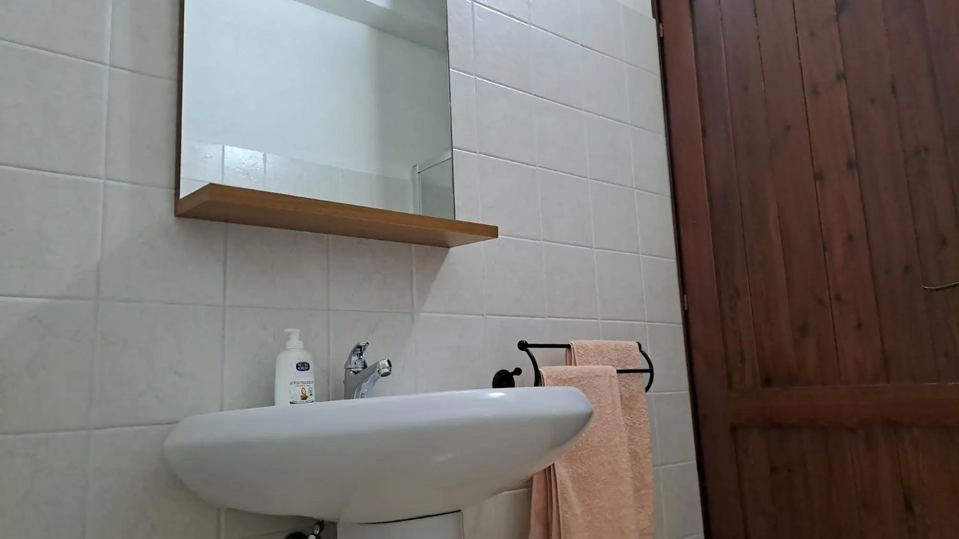 B&B S'Omu Antiga Nureci Bed & Breakfast