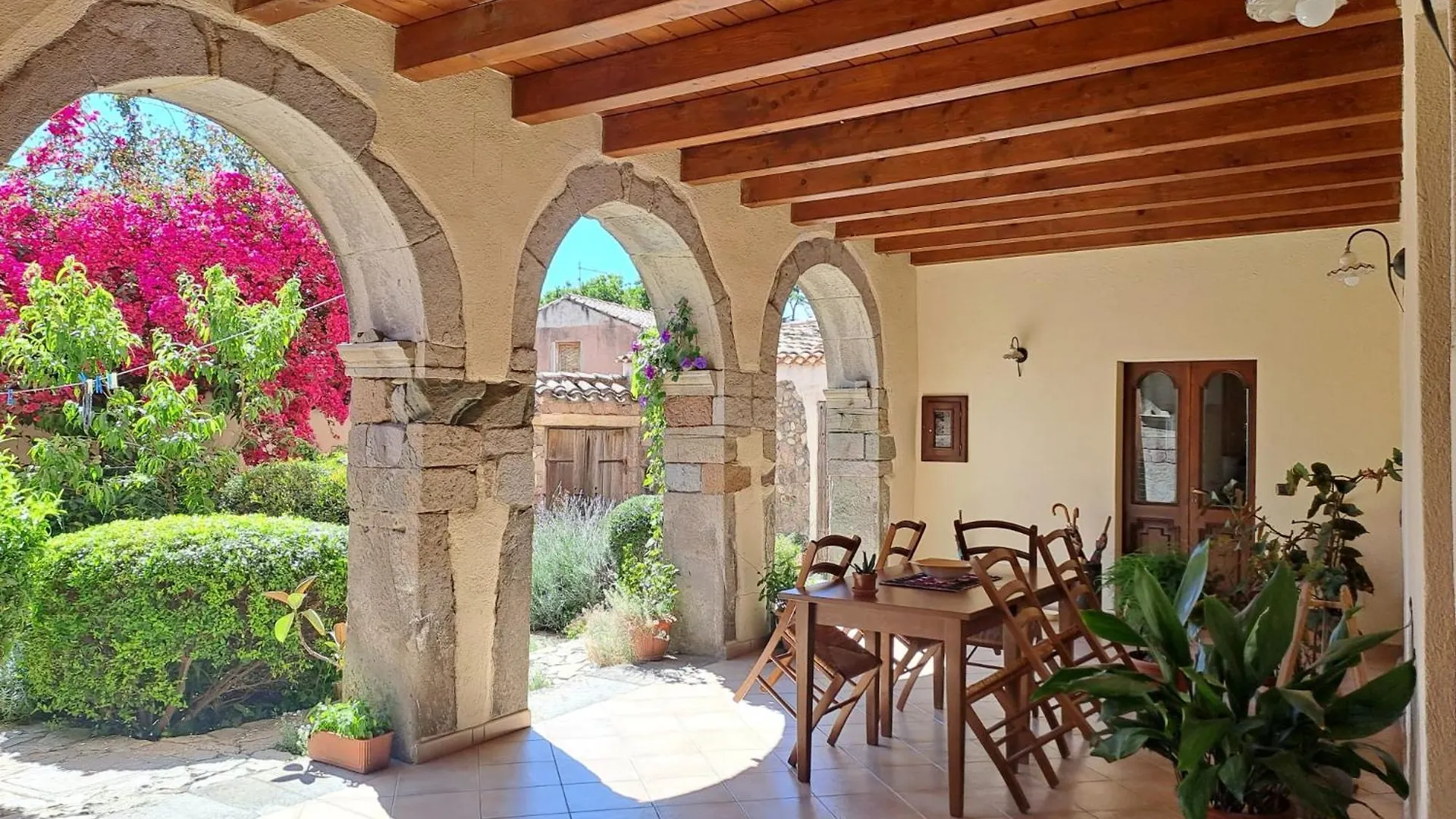 Bed & Breakfast B&B S'Omu Antiga Nureci